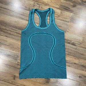Beautiful blue Lululemon Swiftly Racerback! 6